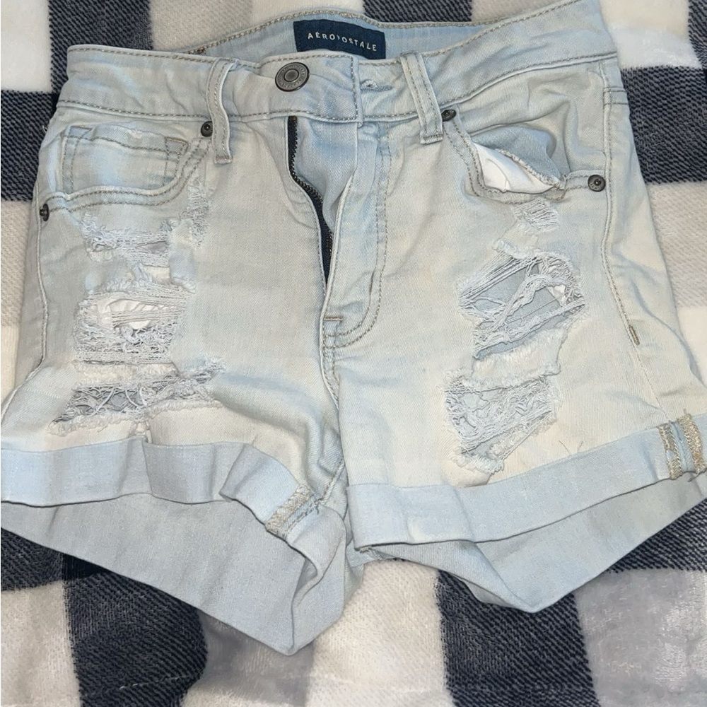 DENIM SHORTS